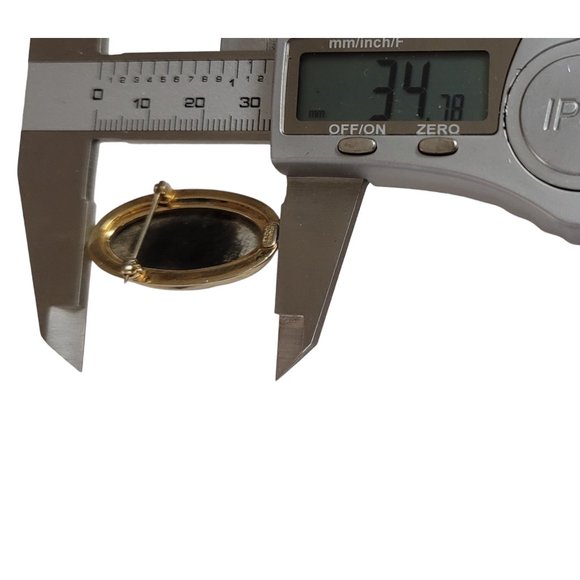 Catamore 1-20 12K GF Gold Filled Shell Carved Cameo Brooch, Signed E85 - Picture 7 of 10